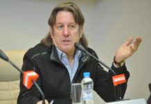 «Для девочек в мужском теле»: Юрий Лоза выступил против мужских платьев