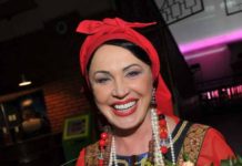 «Бухнулся на колени»: Бабкина вспомнила, как Мерзликин выпрашивал роль в «Калине красной»