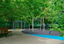 Сохраняем природу: куда сдать старую обувь