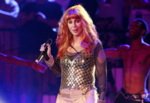 Шер сделала 50 пластических операций? Как она выглядела до них?