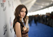 И она туда же! За что на Эмили Ратаковски подали в суд?