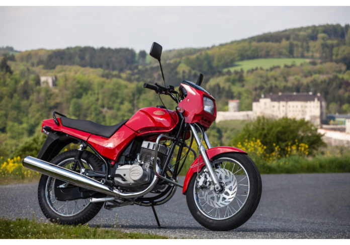 jawa_350_premier-1000x700