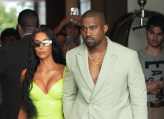 Кассир в шоке: Ким и Канье в очереди за попкорном в Нью-Йорке