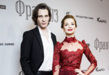 Евгения Брик, Кирилл Серебренников и Виктор Добронравов на премьере фильма «Француз»