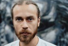 Вышел фильм о Децле. И в нем снялся Тимати