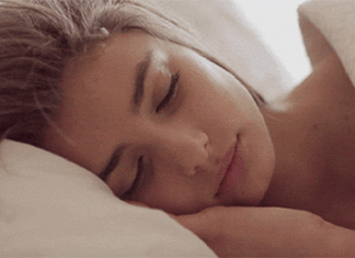 Сладких снов: что надо съесть, чтобы крепче спать?