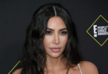 Королева! Ким в облегающем платье на People’s Choice Awards 2019