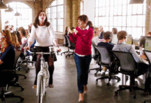 Статистика: что офисные работники делают в обеденный перерыв?