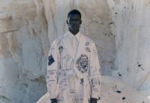 Приталенные костюмы в новой коллекции Alexander McQueen