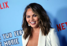 И укладывать не придется: новая стрижка Крисси Тейген