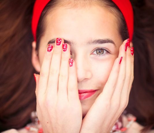 Маникюр для девочек-подростков в зависимости от поры года