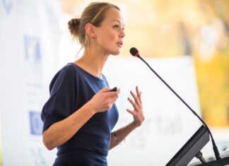 Где научиться красиво и правильно говорить?