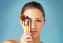 Как сделать макияж, если кожа шелушится: секреты визажистов