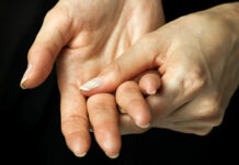 Герпес на руках: причины, симптомы, лечение (фото)