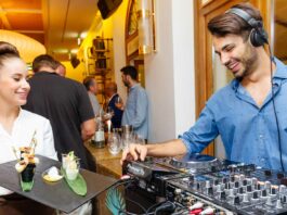 Как составить плей лист для кафе?