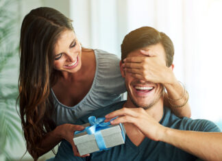 Какой подарок выбрать своему любимому?