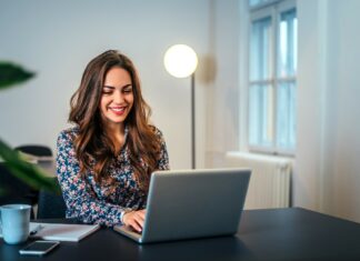 Как не наткнуться на подделку при покупке украшений через интернет