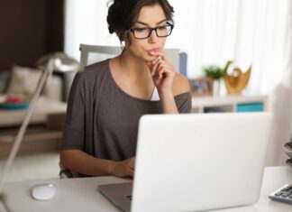 Все ещё в поиске работы и нет достойной вакансии?