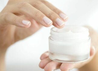 Какой крем для лица и тела лучше выбрать зимой?