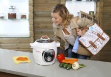 Что подарить маме на день рождения: лучшие идеи 2022 года