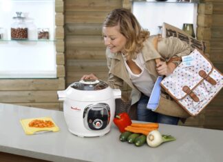 Что подарить маме на день рождения: лучшие идеи 2022 года