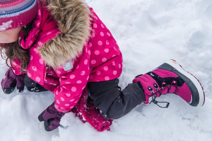 569351-laplander-528608-hurmos-521562-muhvi-528598-kesy-527288-ote-532108-idea-girl-in-snow