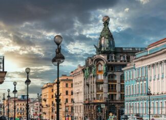 Прогулка по Невскому проспекту: что стоит посмотреть