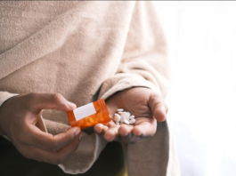 Как помочь человеку при обнаружении внутреннего кровотечения