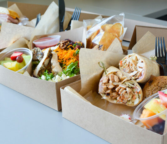 Заказ еды с доставкой на дом: что выбрать из меню и как оформлять покупку