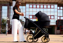 Как выбрать детскую коляску: виды и особенности
