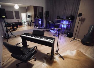 По каким критериям надо выбирать студию вокала?