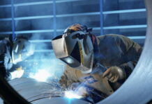 Для чего нужно обучаться на сварщика? Достоинства профессии?