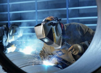 Для чего нужно обучаться на сварщика? Достоинства профессии?