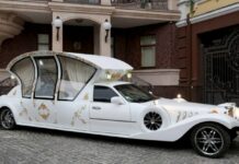 Автомобиль на свадьбу – антиквариат или современный лимузин?