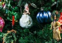 Почему елочные игрушки покупают не только зимой