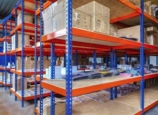 Для чего нужны складские стеллажи?