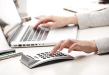 Зачем малому бизнесу отдавать бухгалтерию на аутсорсинг?