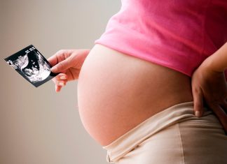 О беременности при низком АМГ, а также зачатие через «пробирку»