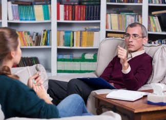 Когда выбрать психолога, психиатра, психотерапевта, а когда коуча?