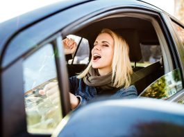 Особенности прослушивание музыки в машине