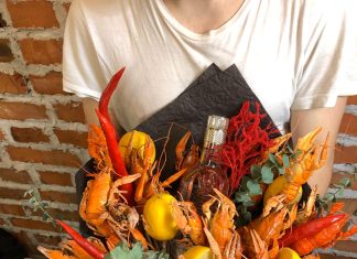 Букет из раков и креветок купить