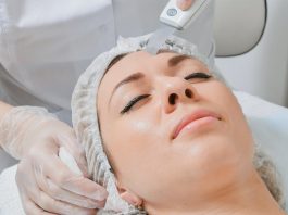 Каким образом можно тщательно очистить и освежить кожу лица