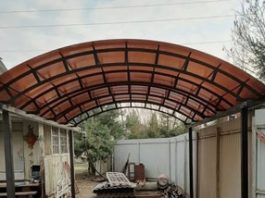 Навес в частный дом: разнообразие материалов