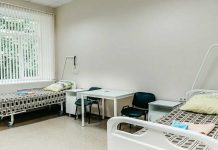 Чем отличается частная психиатрия от государственной больницы, и какие расстройства там лечат