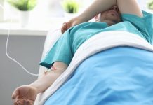 Методы борьбы с запоем: насколько эффективны капельницы