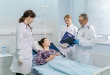 Почему важно своевременно прервать хронический запой при помощи профессионального нарколога: рекомендации