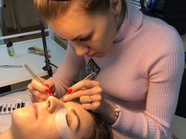 Как выбрать курсы для мастеров по наращиванию ресниц: советы