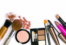 Чем отличается декоративная косметика от уходовой: какие интересные новинки в ней появились