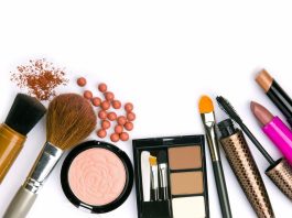 Чем отличается декоративная косметика от уходовой: какие интересные новинки в ней появились