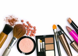 Чем отличается декоративная косметика от уходовой: какие интересные новинки в ней появились